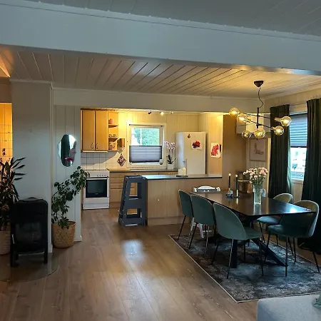 Apartamento With 2-3 Bedrooms *