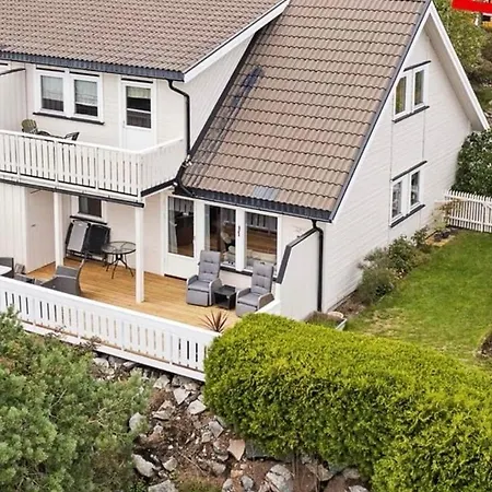 Leilighet With 2-3 Bedrooms *
